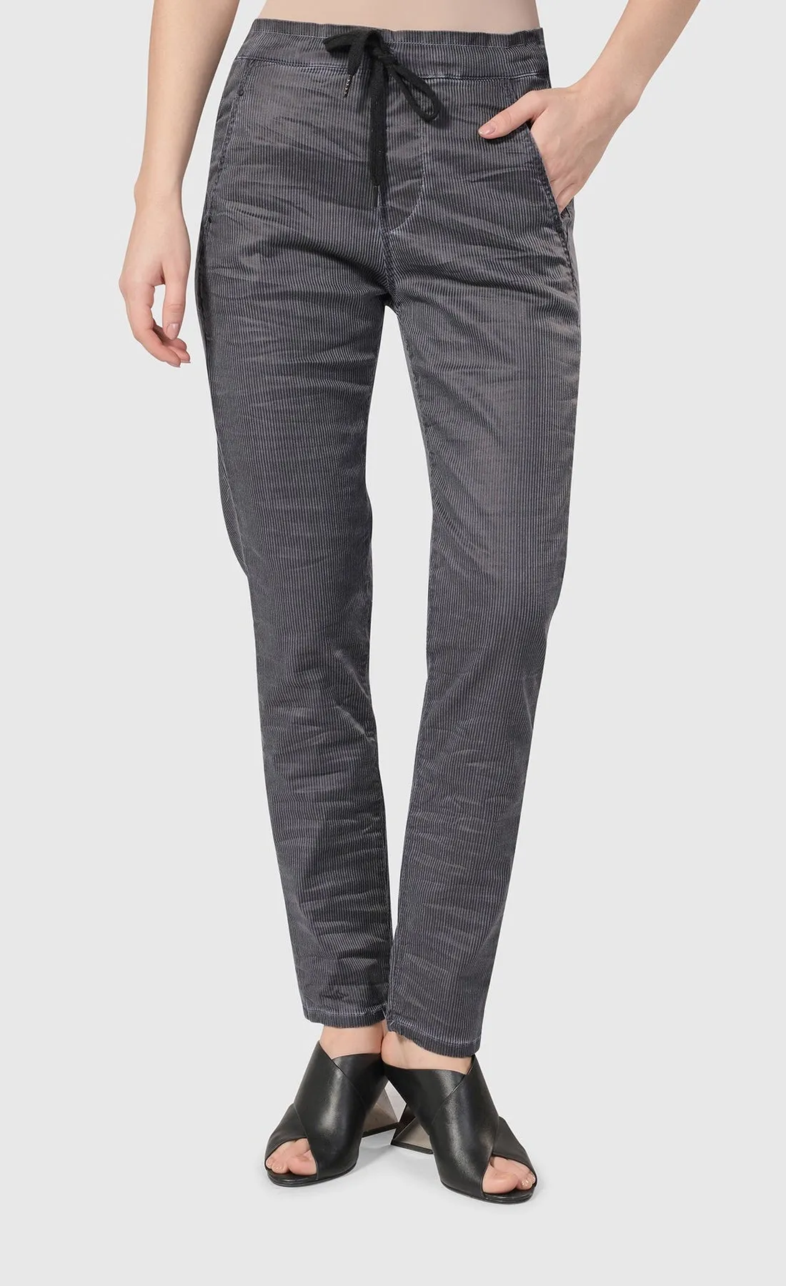 Alembika Iconic Stretch Jeans (MULTIPLE COLORS AVAILABLE)