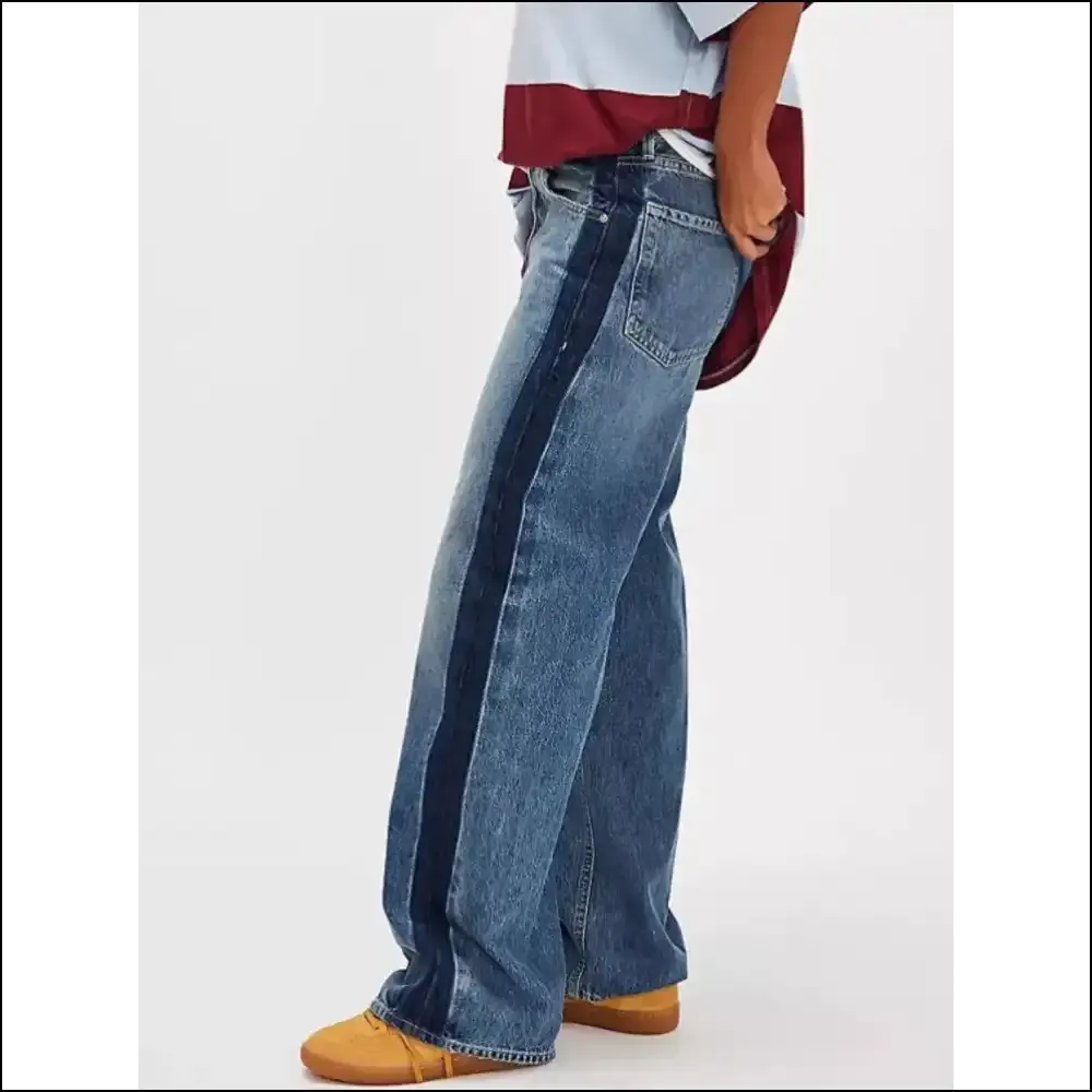 Baggy Jeans: Stay Chic and Pocket-sized for your Messy Life 💼😂