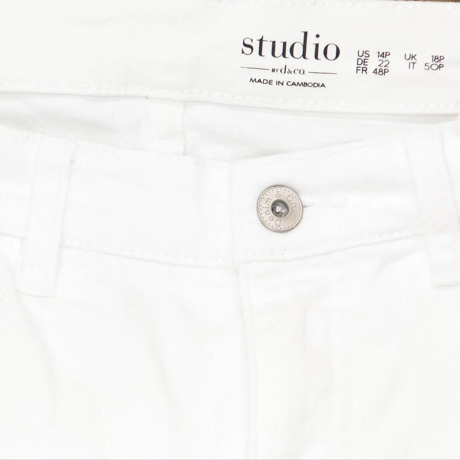 Denim & Co. Womens Distressed Classic Denim Ankle Jeans A304477-Petite White 14P