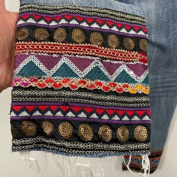 Driftwood Audrey La Luna Straight  Leg Jeans Embroidery &amp; Sequin Trim Size 26