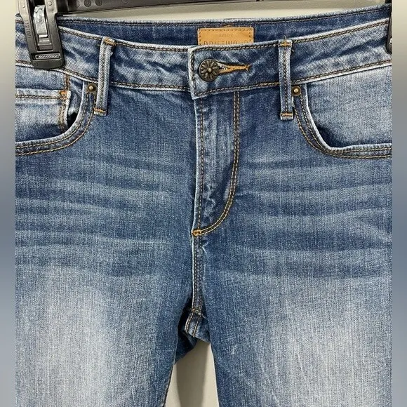 Driftwood Audrey La Luna Straight  Leg Jeans Embroidery &amp; Sequin Trim Size 26