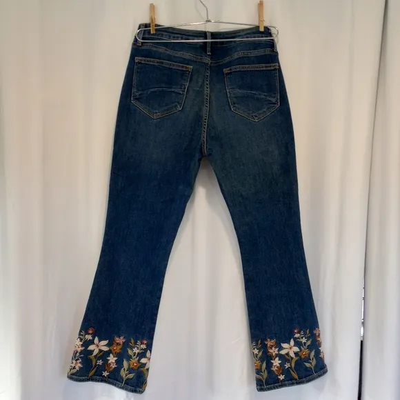 Driftwood Roxy High-Rise Crop Floral Embroidered Boot Flare Jeans Size 30
