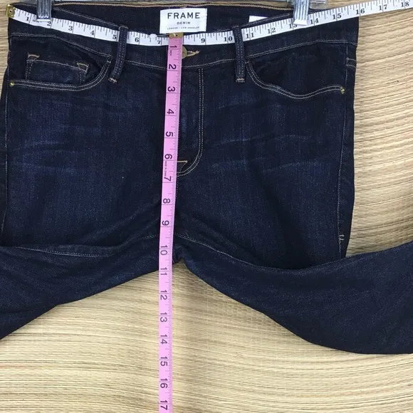 Frame Le Skinny de Jeanne in Queens Way Size 31