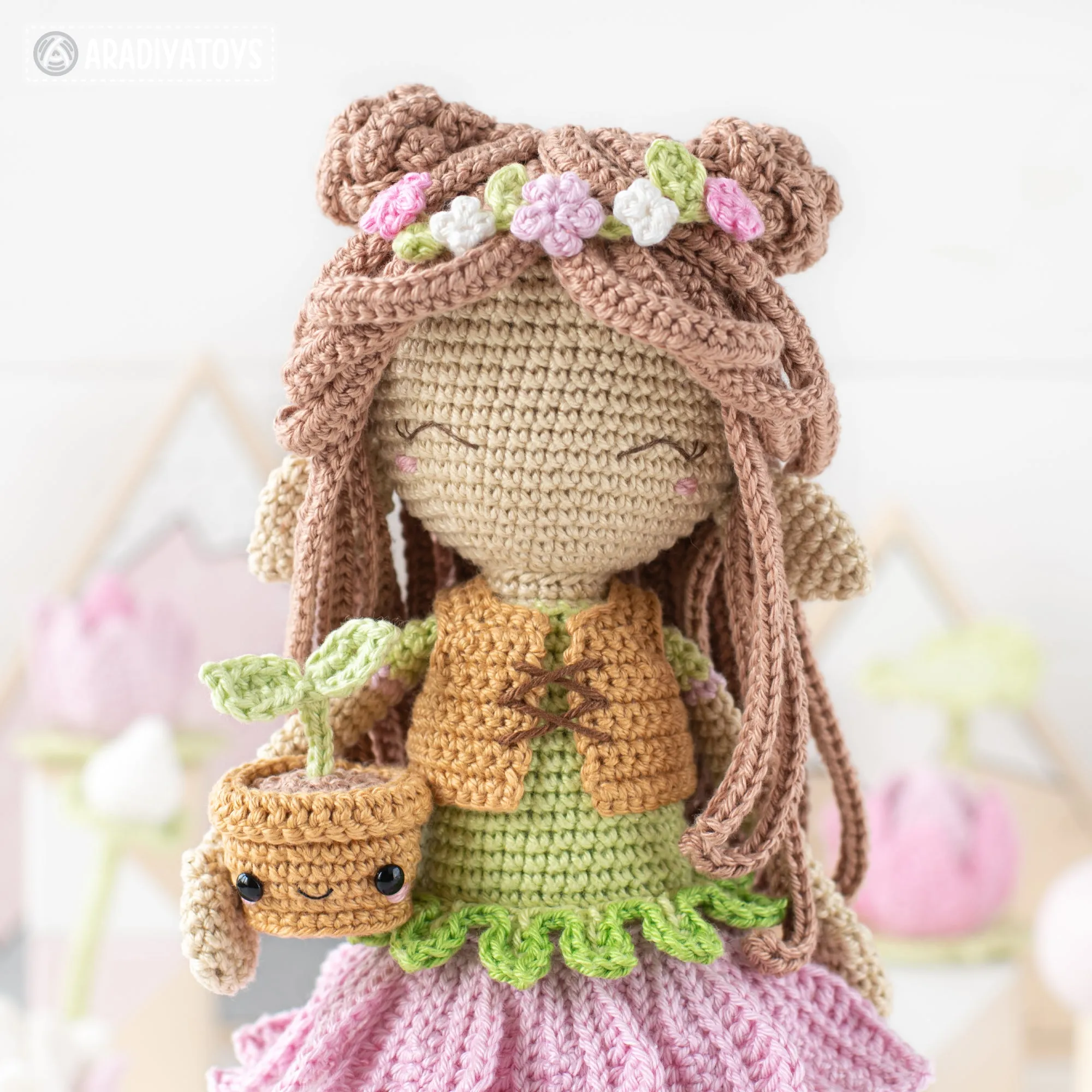 Friendy Luna with Kawaii Sprout from "AradiyaToys Friendies" collection / crochet doll pattern (Amigurumi tutorial PDF file), elf doll dress