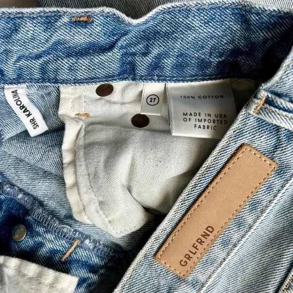 GRLFRND Super High Rise SHR Karolina in Reach Out Light Wash Size 27 Button Fly