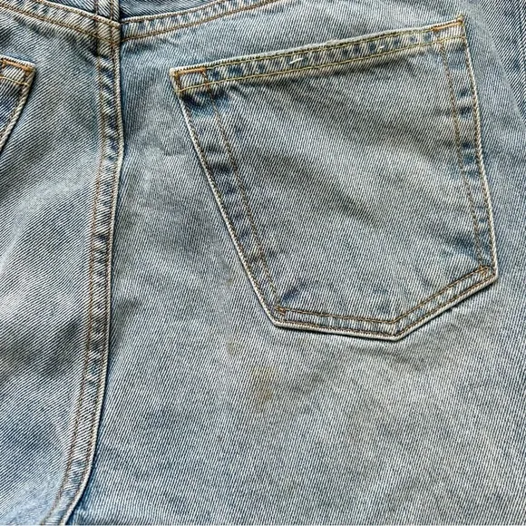 GRLFRND Super High Rise SHR Karolina in Reach Out Light Wash Size 27 Button Fly