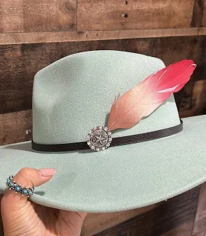 HAT FEATHER PIN   Red ombre