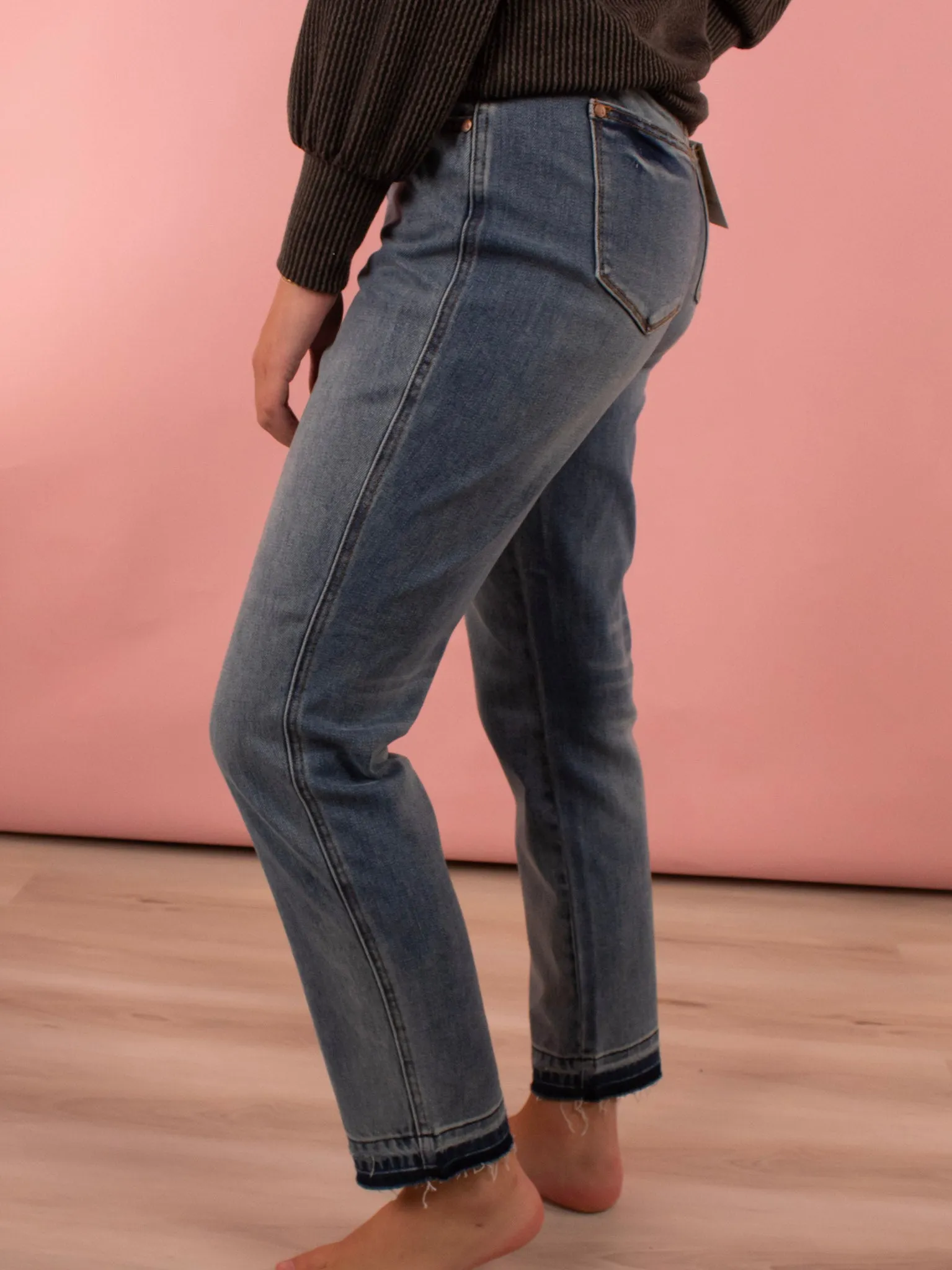 Judy Blue Rigid Magic Release Midrise Boyfriend Jeans