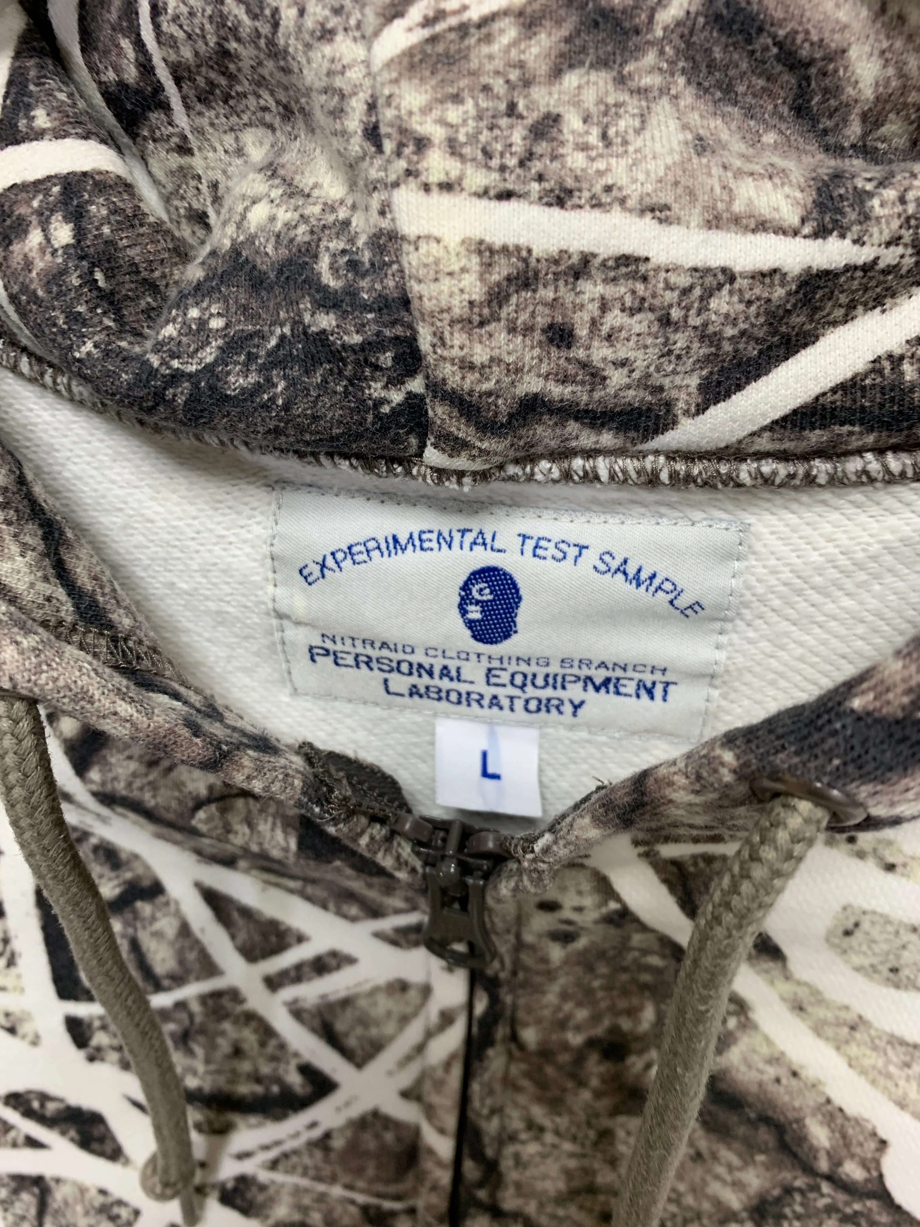 [L] NITRAID X FUTURA REAL STONE CAMO HOODIE GREY