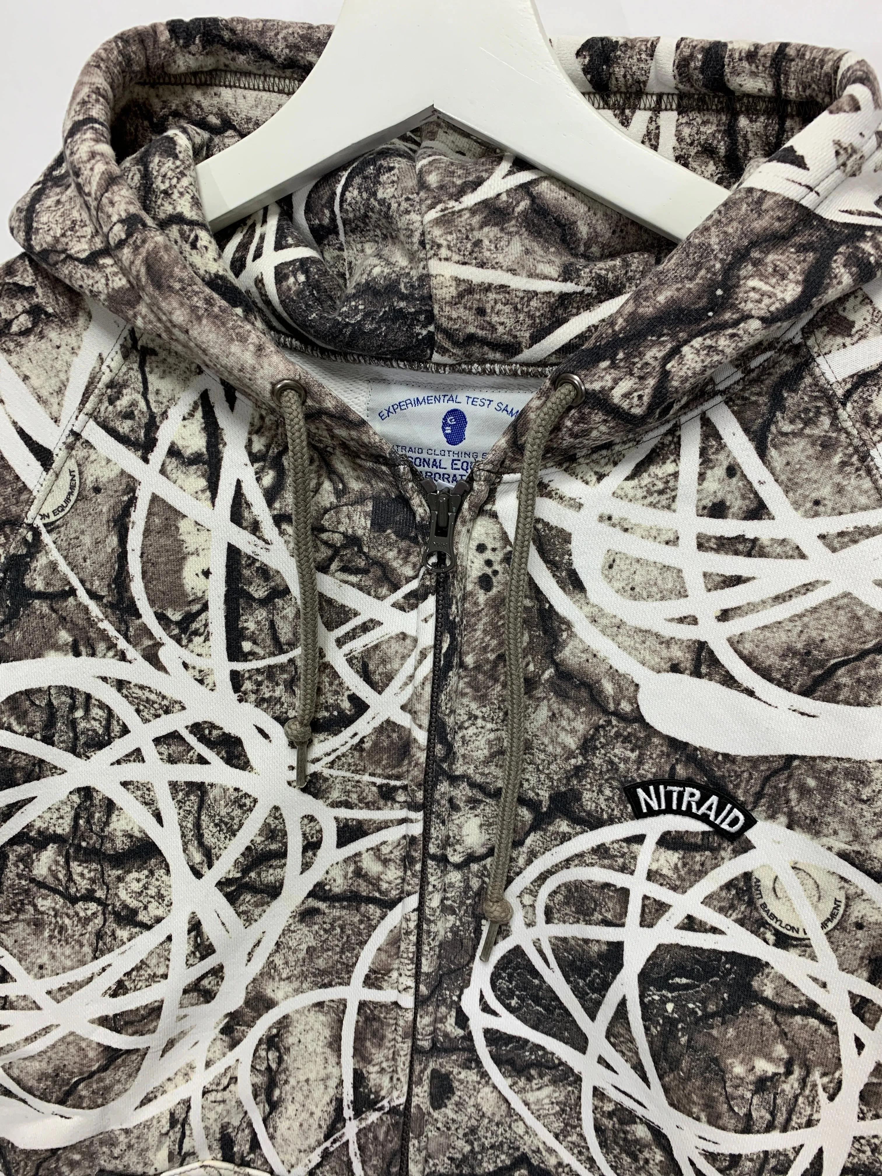 [L] NITRAID X FUTURA REAL STONE CAMO HOODIE GREY