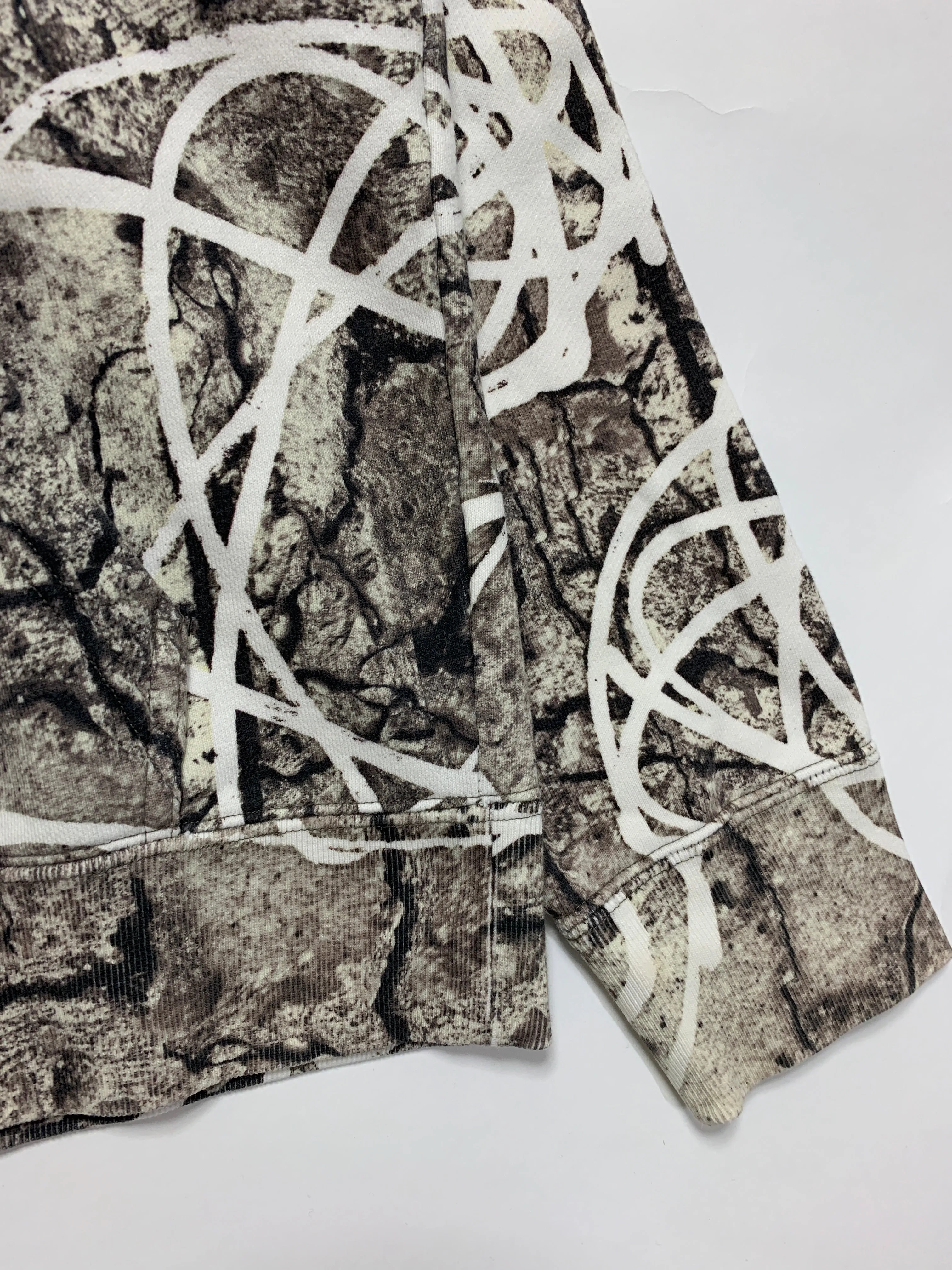 [L] NITRAID X FUTURA REAL STONE CAMO HOODIE GREY