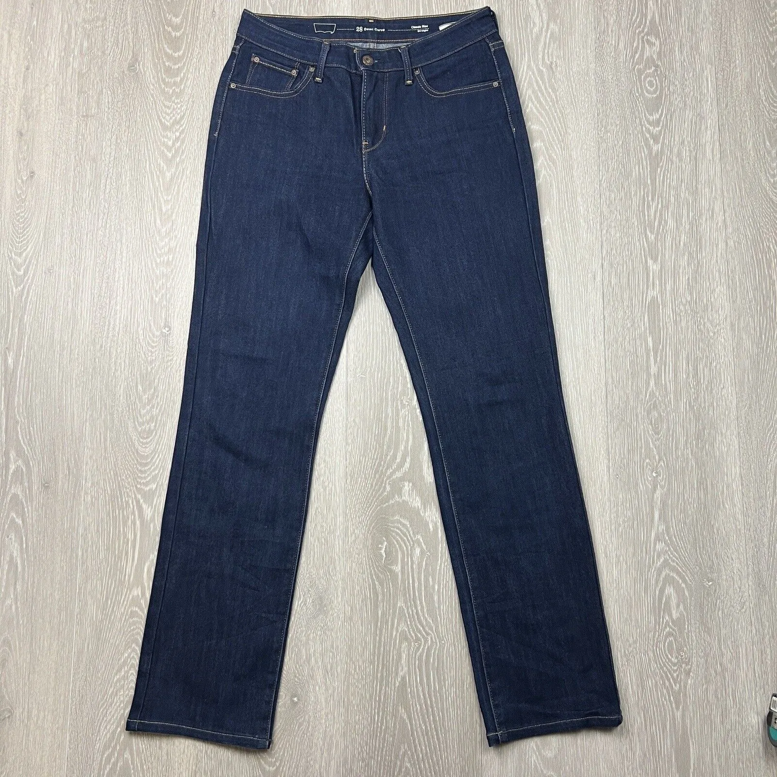 Levi’s Womens Jeans Demi Curve Classic Rise Straight Size 28