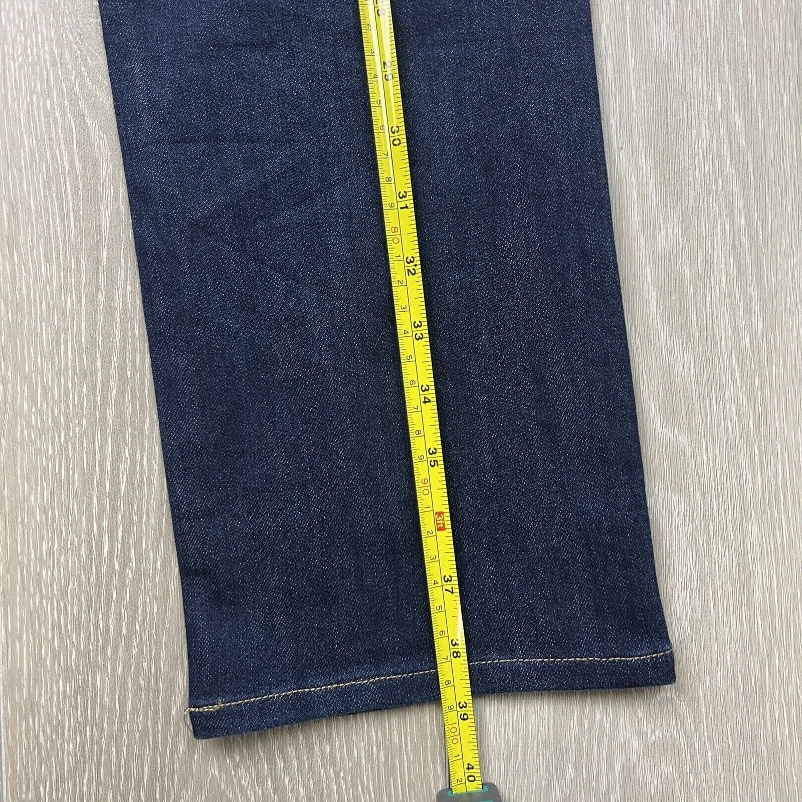 Levi’s Womens Jeans Demi Curve Classic Rise Straight Size 28