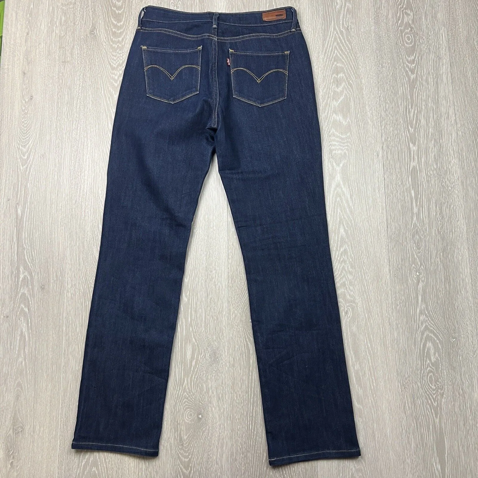 Levi’s Womens Jeans Demi Curve Classic Rise Straight Size 28