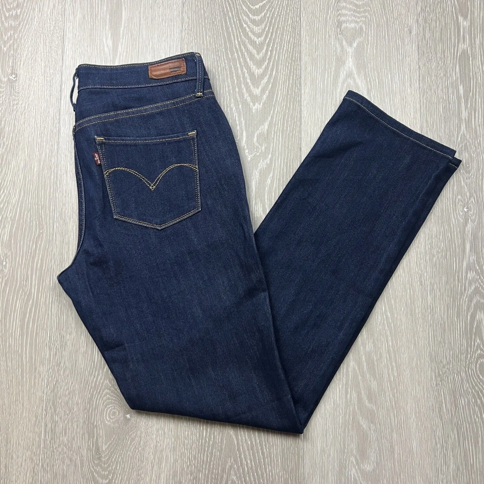 Levi’s Womens Jeans Demi Curve Classic Rise Straight Size 28