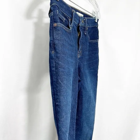 MADEWELL 9” Mid-Rise Skinny Jeans Orland Wash in size 26 Dark Wash