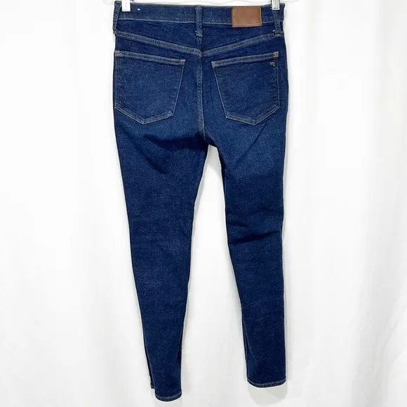MADEWELL 9” Mid-Rise Skinny Jeans Orland Wash in size 26 Dark Wash