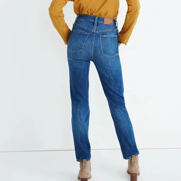 Madewell Classic Straight Jeans in Bandry Wash Seamed Edition