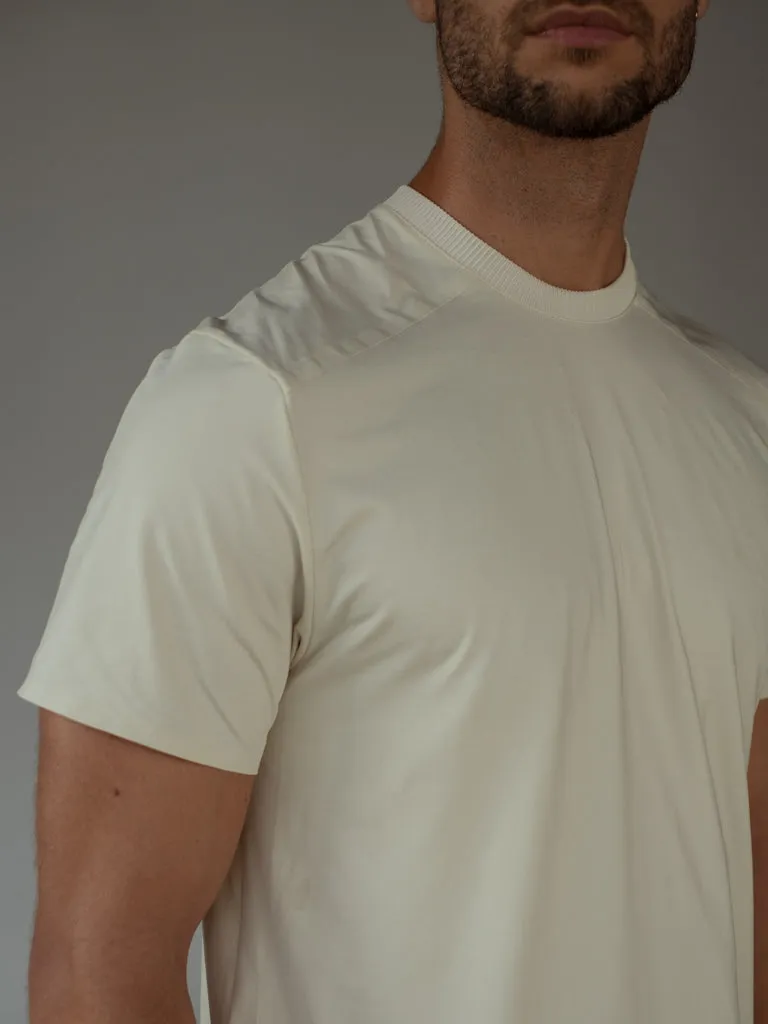MEN STRUCTURED WORKOUT T-SHIRT - NUT MILK