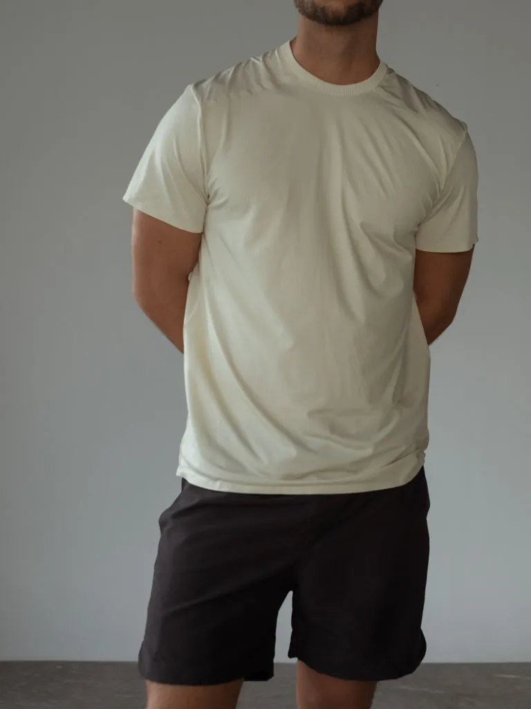 MEN STRUCTURED WORKOUT T-SHIRT - NUT MILK