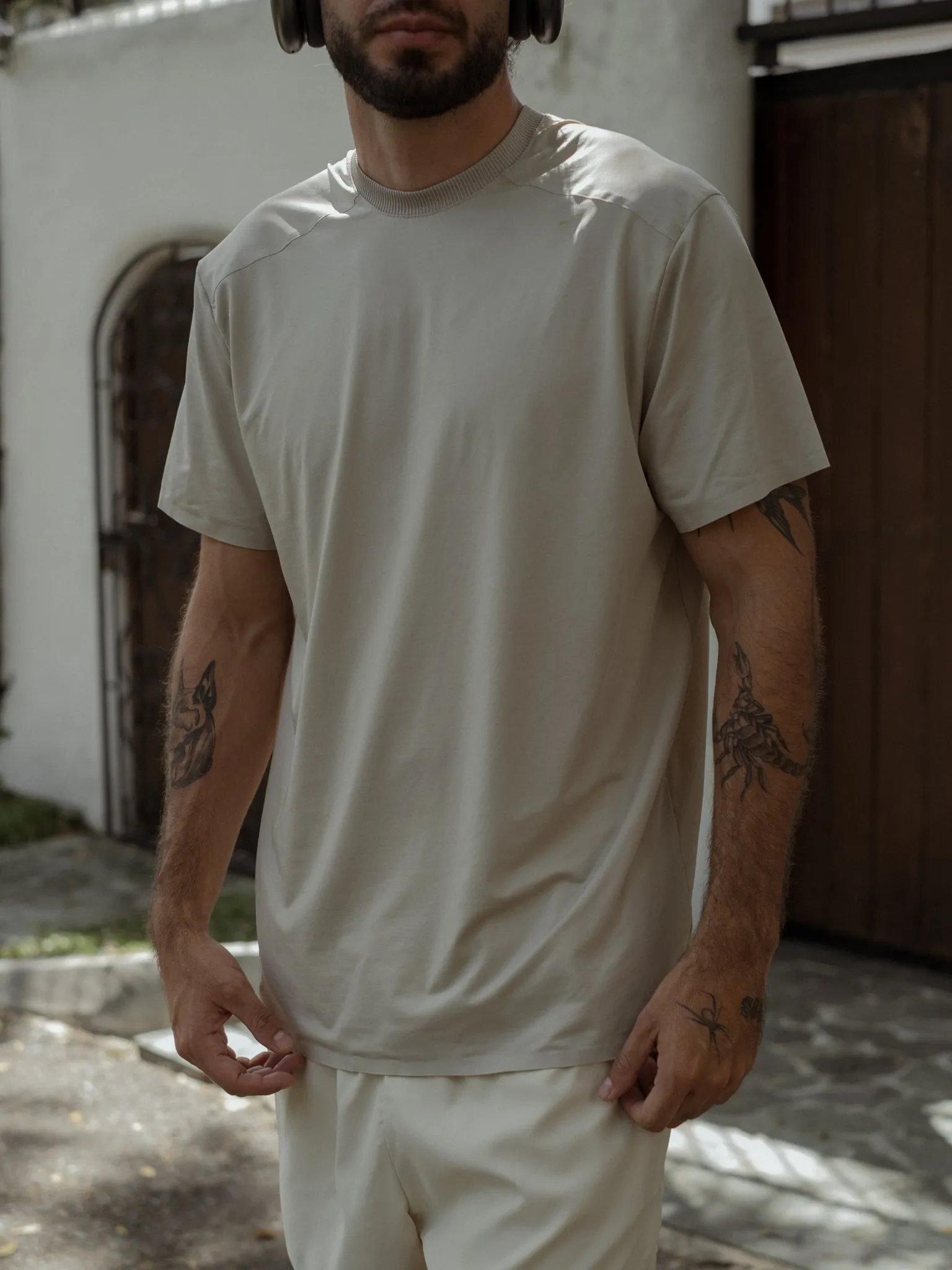 MEN STRUCTURED WORKOUT T-SHIRT - STONE