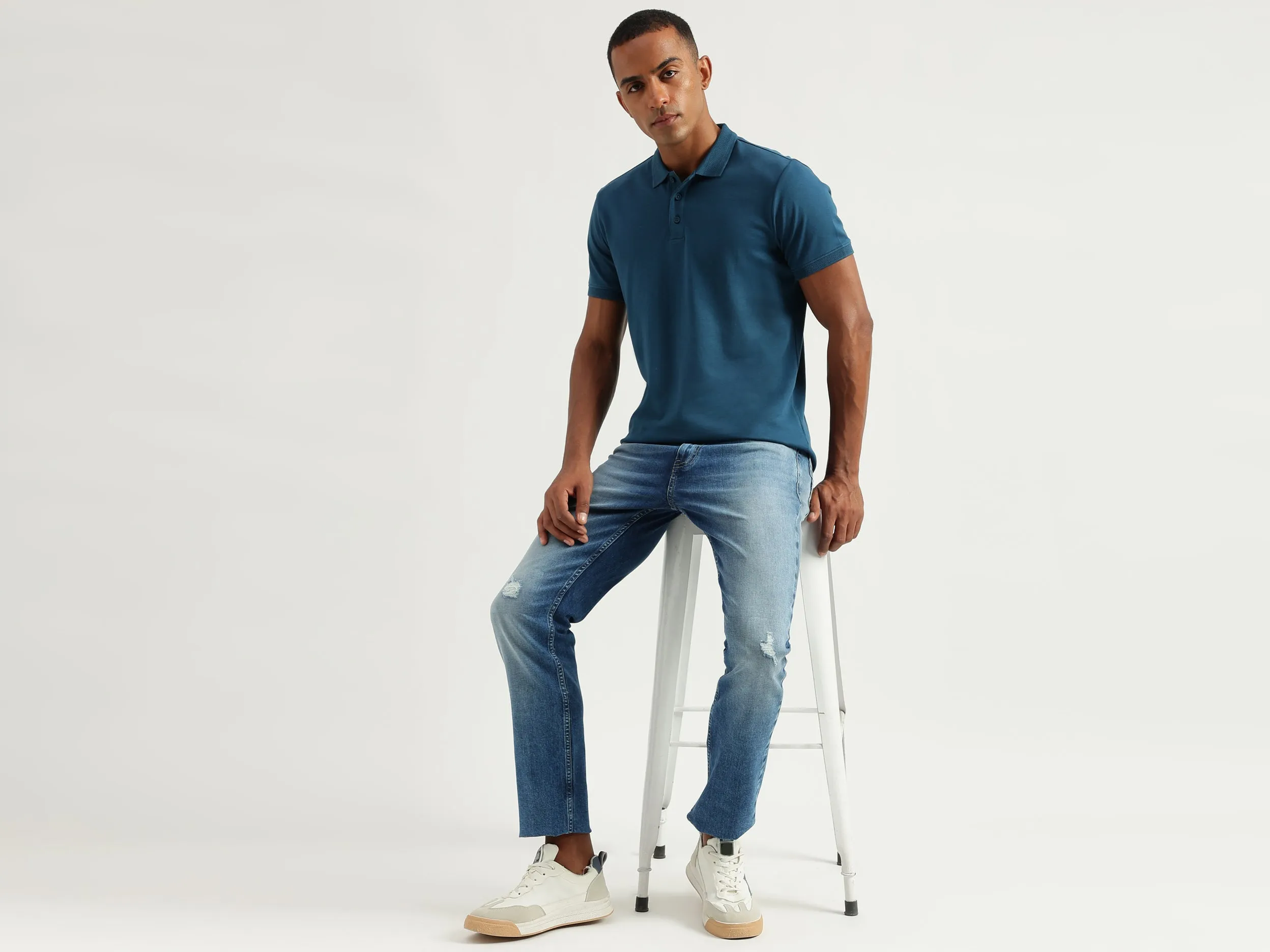 Men's Solid Straight Fit Jeans