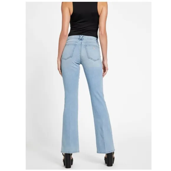 NEW GUESS Eco Lyllah Mid-Rise Bootcut Jeans  6/28