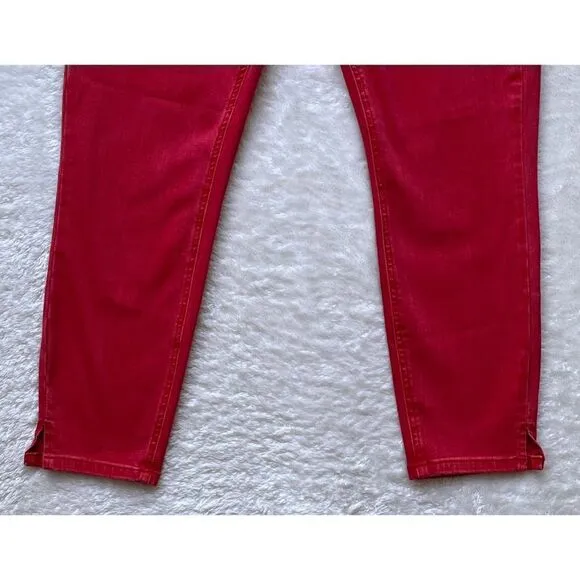NWT Cosmic Blue Love Milo Side Split Capri Skinny Jean in Red Light, Size 28/6