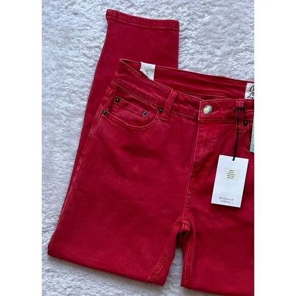 NWT Cosmic Blue Love Milo Side Split Capri Skinny Jean in Red Light, Size 28/6