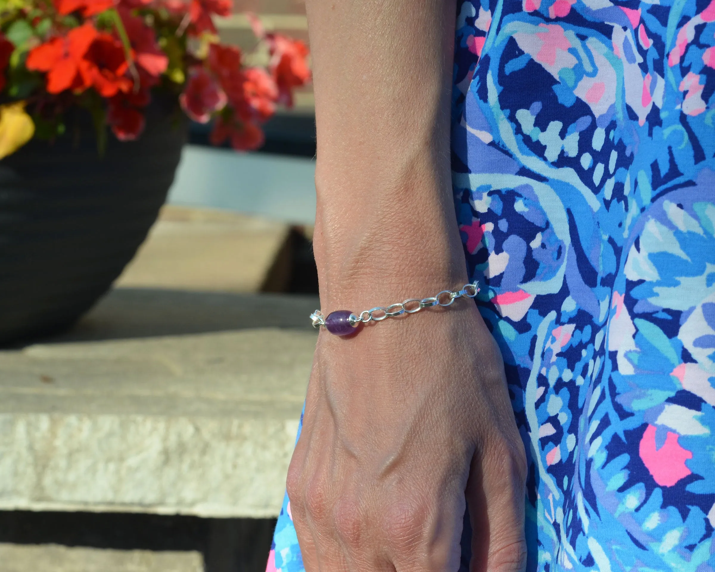 PURPLE AMETHYST GEMSTONE CHARM BRACELET