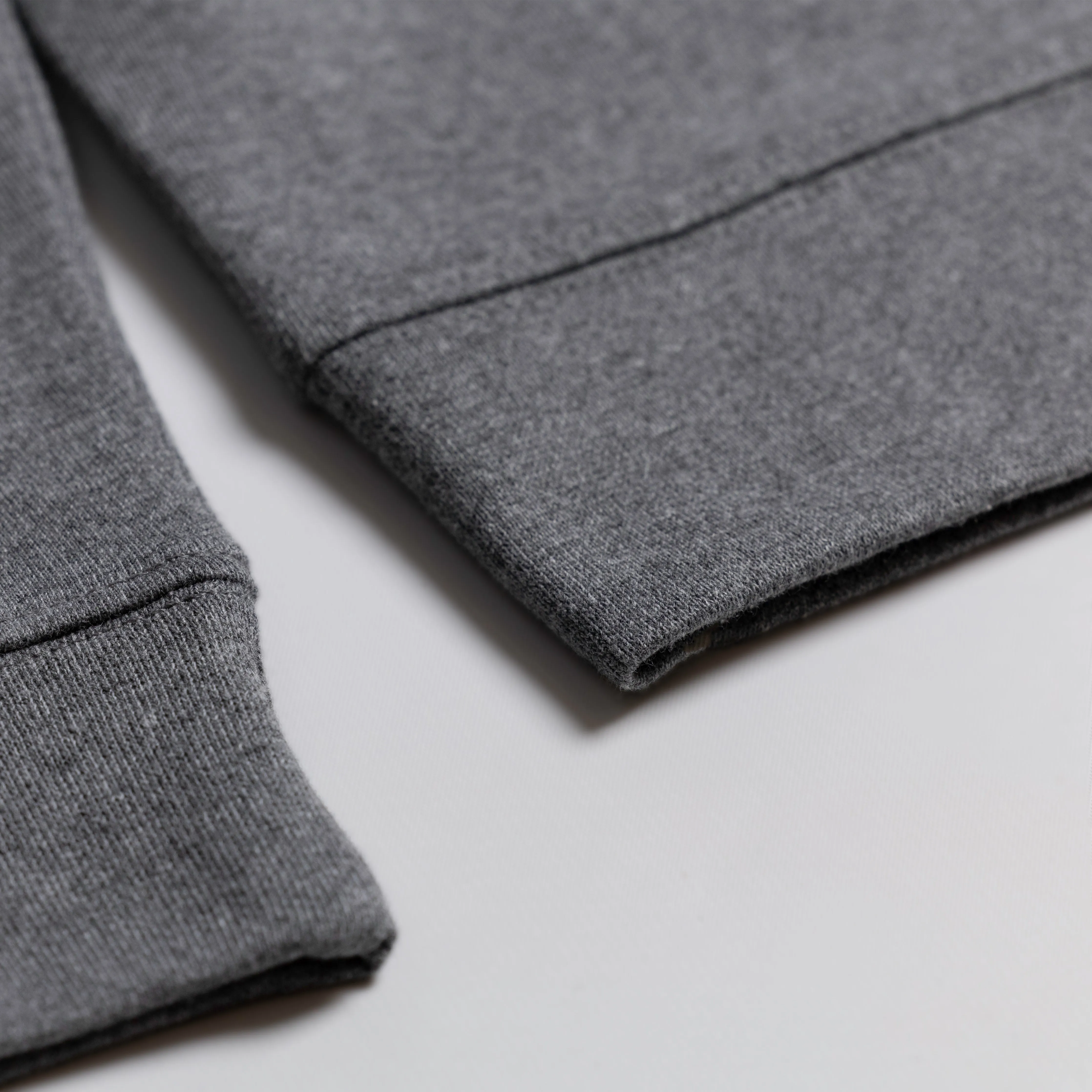 Retro Classic Crew Sweatshirt - Heather Grey