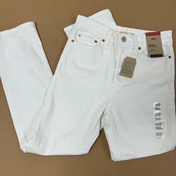 SALE! LEVIS HIGH RISE WEDGIE STRAIGHT