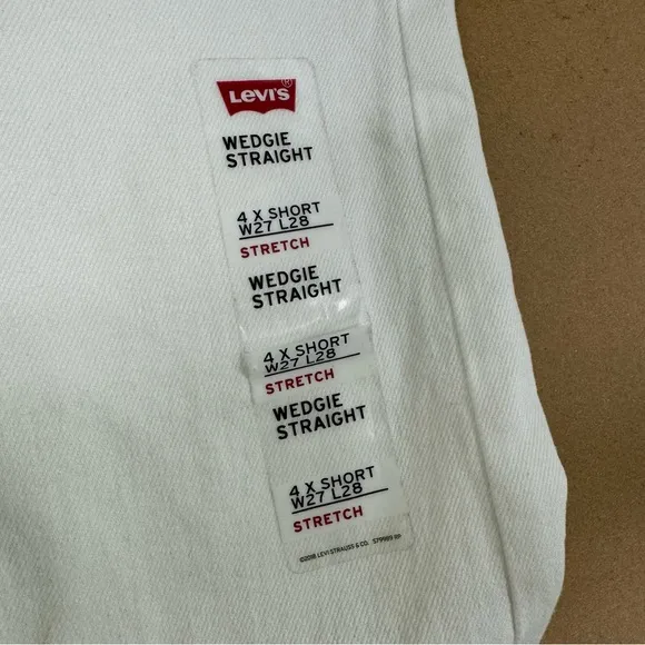 SALE! LEVIS HIGH RISE WEDGIE STRAIGHT