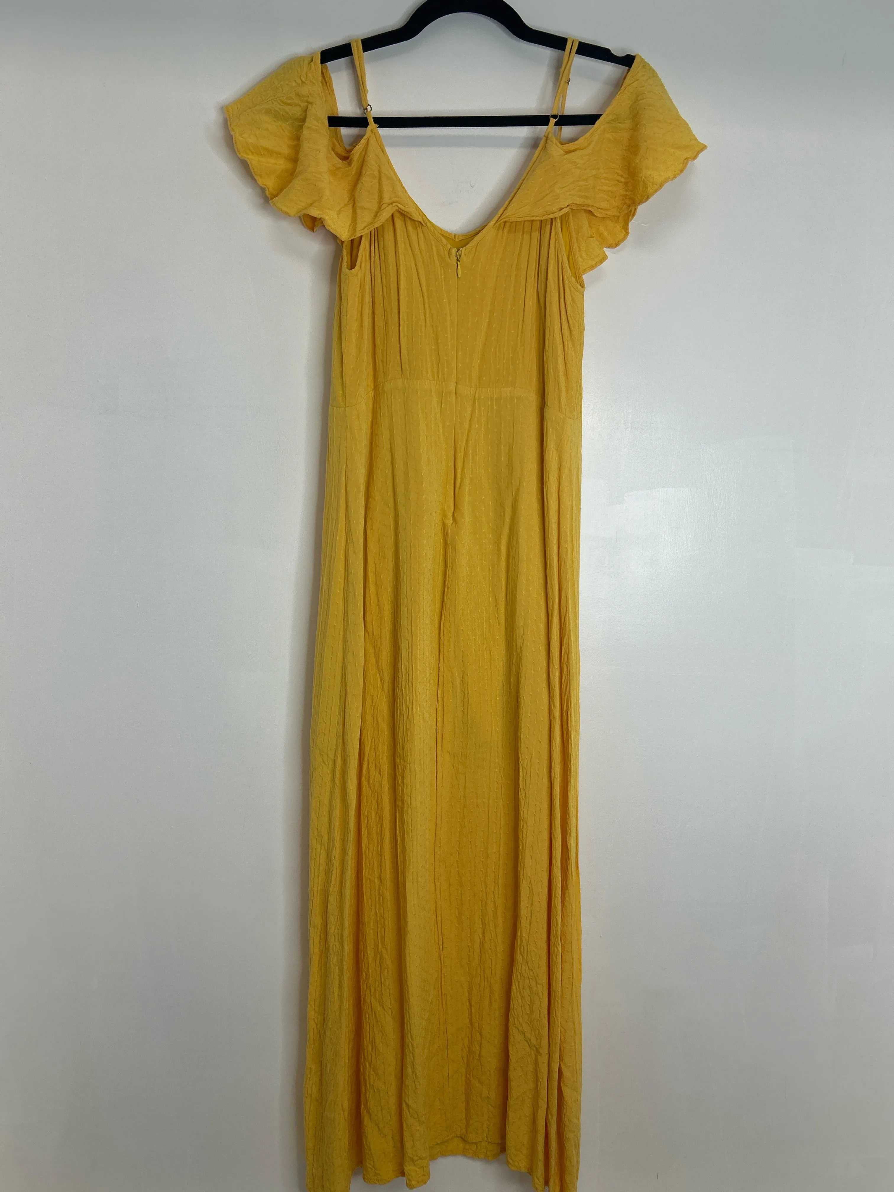 Womens Size Med Misses Yellow Altar'd State Dress